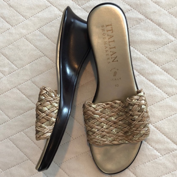 Italian Shoemakers Metallic/Glitter Sandals, Sz 10 - Picture 3 of 4